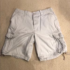 Men’s Cargo 9 shorts, 33 waist